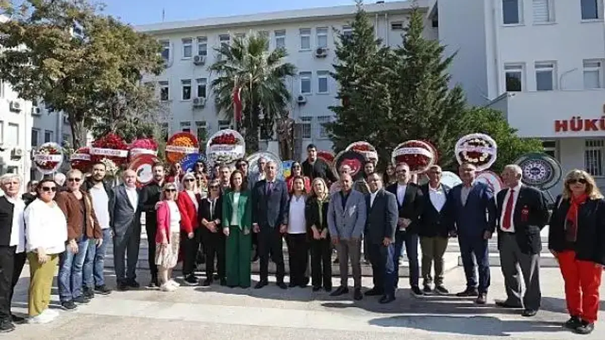 Karşıyaka'da Cumhuriyet Bayramı gururla kutlanıyor!