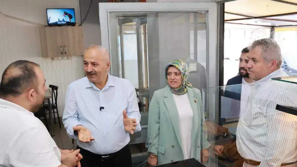 Kocaeli Gebze’de Başkan Büyükgöz esnafla buluştu