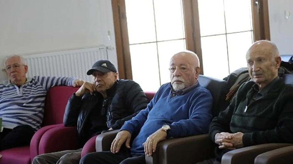 Yaş almış çankayalıların buluşma noktası: bahar evleri
