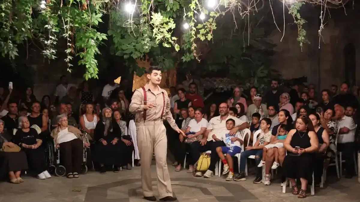 Gaziantep’in tarihi sokaklarında tiyatro rüzgarı