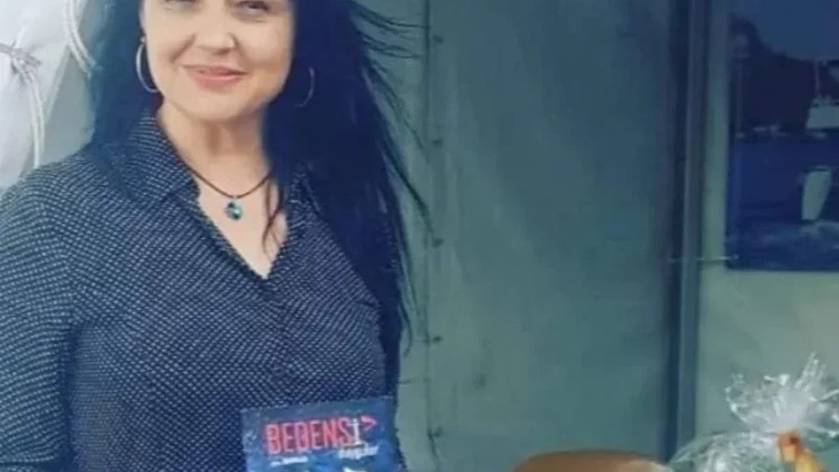 Köroğlu, kitap gelirini depremzedelere bağışladı