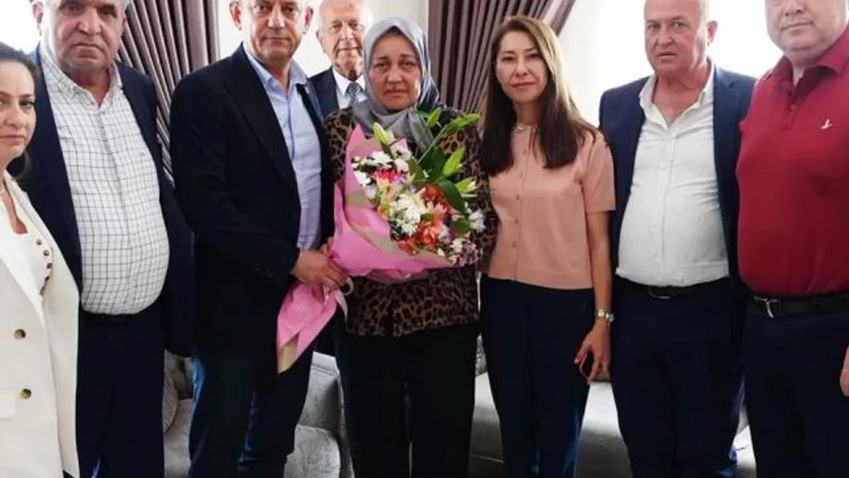 Manisa’da Anneler Günü vefası