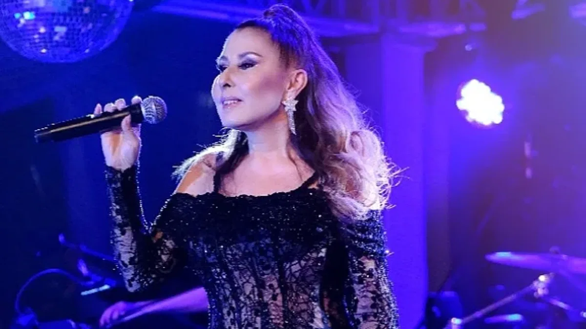 Nilüfer, Sevenlerine Unutulmaz Bir Gece Yaşattı