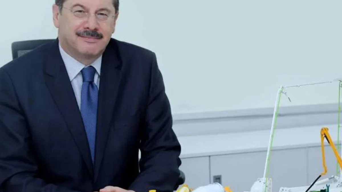 İnşaat yeniden eşik değerin altına indi
