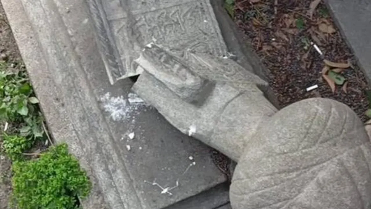 İstanbul'da bir grup maskeli cami ve hazirelere zarar verdi! Vali Gül vatandaşları uyardı!