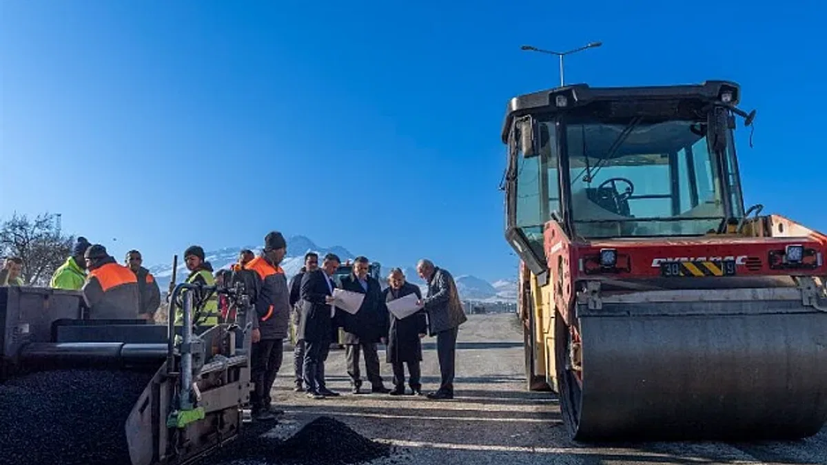 Kayseri Büyükşehir'de hizmetler 'yol'unda