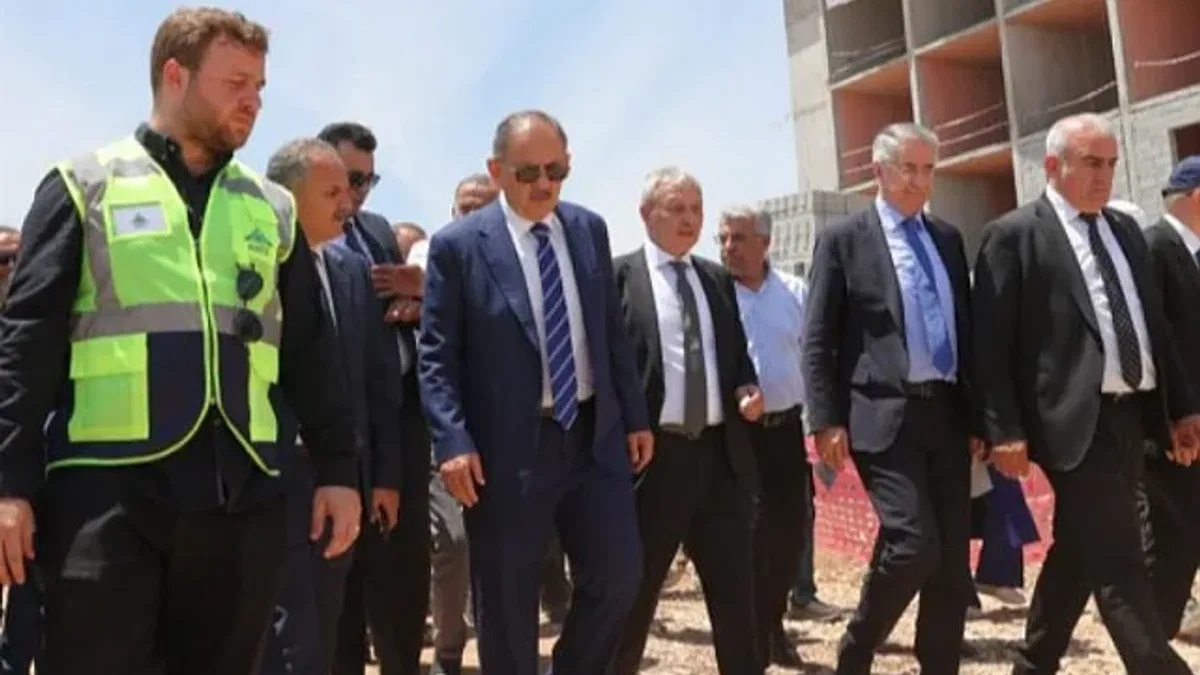 Bakan Özhaseki, afet bölgesi için yeni formülleri Kabine'de anlatacak