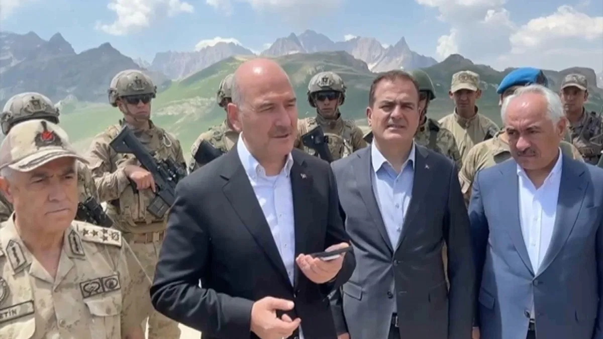 Cumhurbaşkanı Erdoğan sınır bölgesinde görevli jandarma birliklerinin Kurban Bayramı'nı kutladı