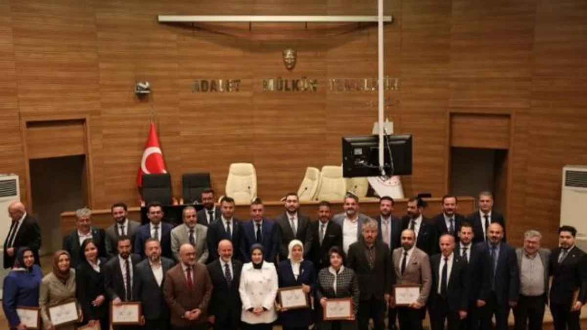 Başkan Çolakbayrakdar, mazbatasını aldı