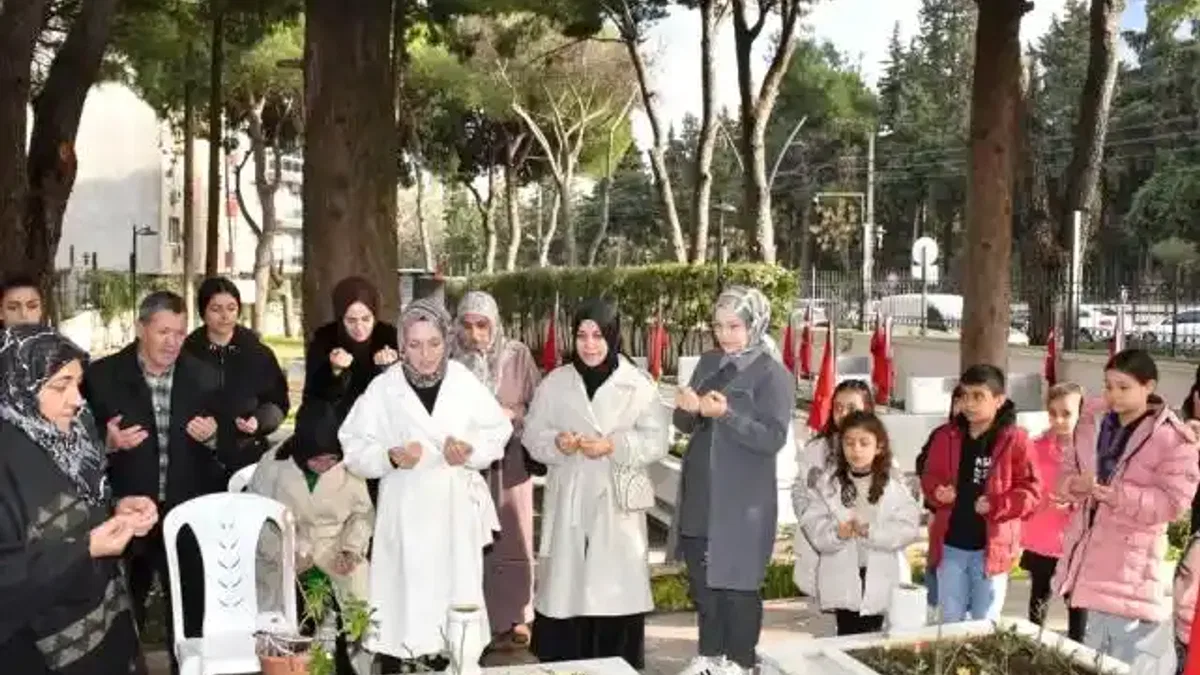 Manisa şehidini andı!