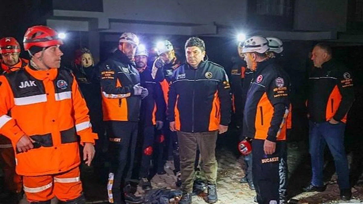 Başkan Erhan Kılıç ve arama kurtarma ekibi Osmaniye'de