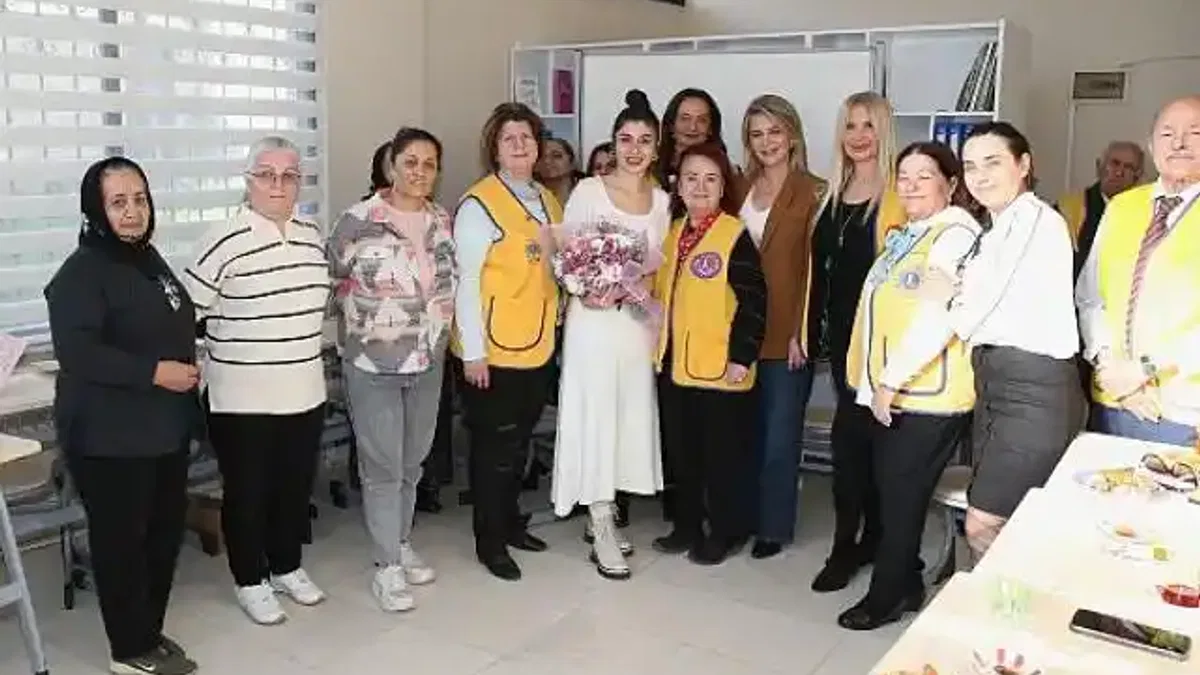 Çiğli Belediyesi'nden Kadınlara Eğitim Desteği: Okuma Yazma Kursu