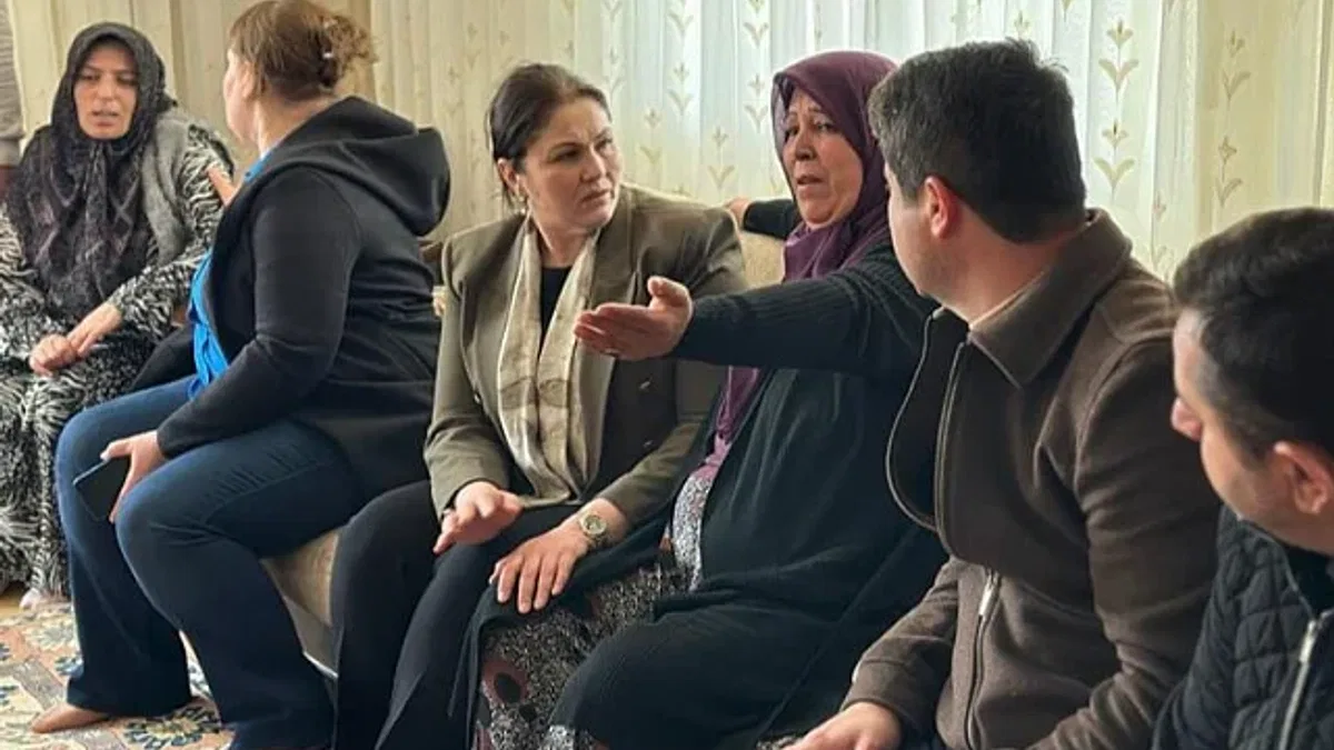 İpsala'daki depremzede ailelere AK Parti'den ziyaret