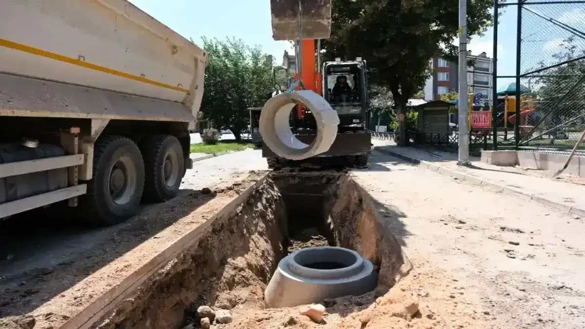 Eskişehir'de iki mahallenin kanalizasyon altyapısı yenilendi