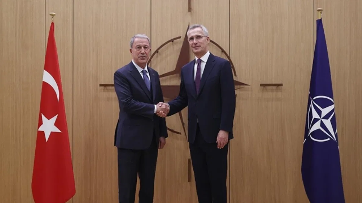 Milli Savunma Bakanı Akar, NATO Genel Sekreteri Stoltenberg ile görüştü