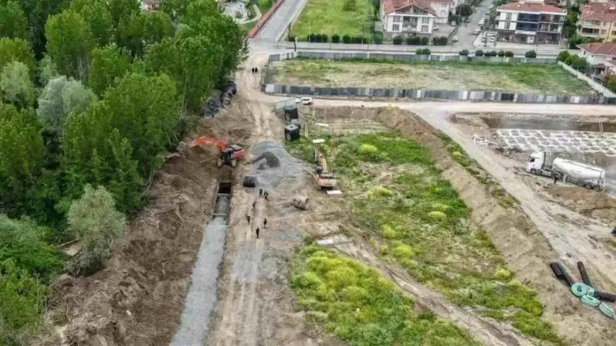 Sakarya'da Necmettin Erbakan Bulvarı tek yönlü trafiğe kapatılacak