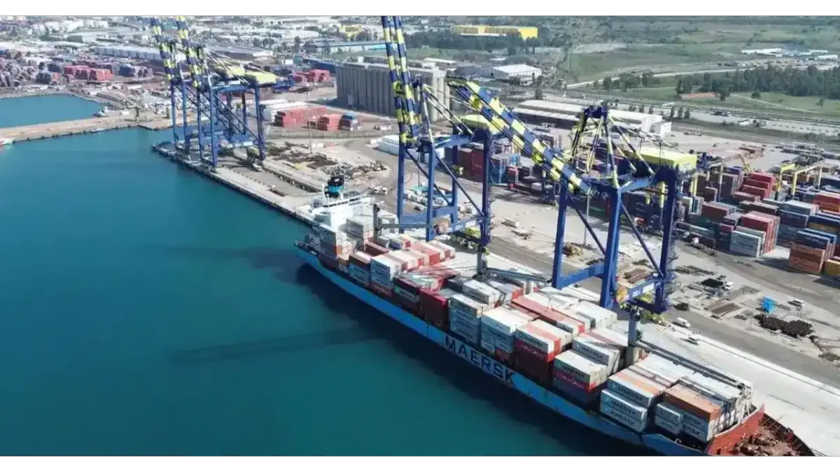 Limanlarda yük ve konteyner hareketliliği arttı