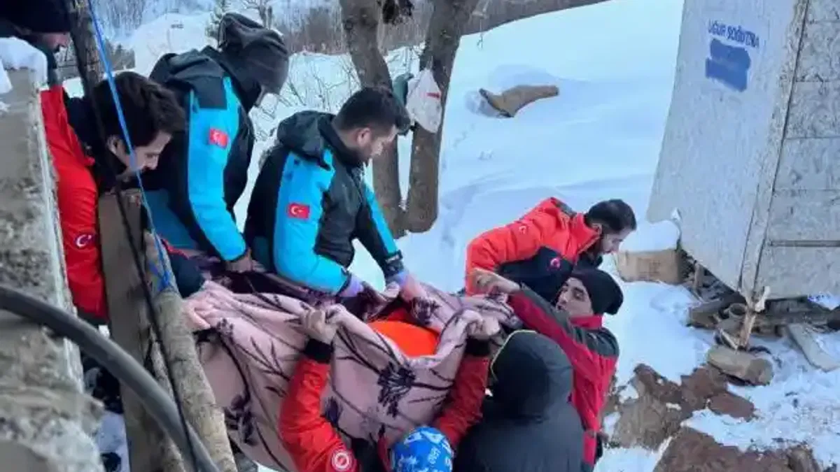Şahbaz Derneği'nden zorlu kurtarma çalışmalarına hayati destek