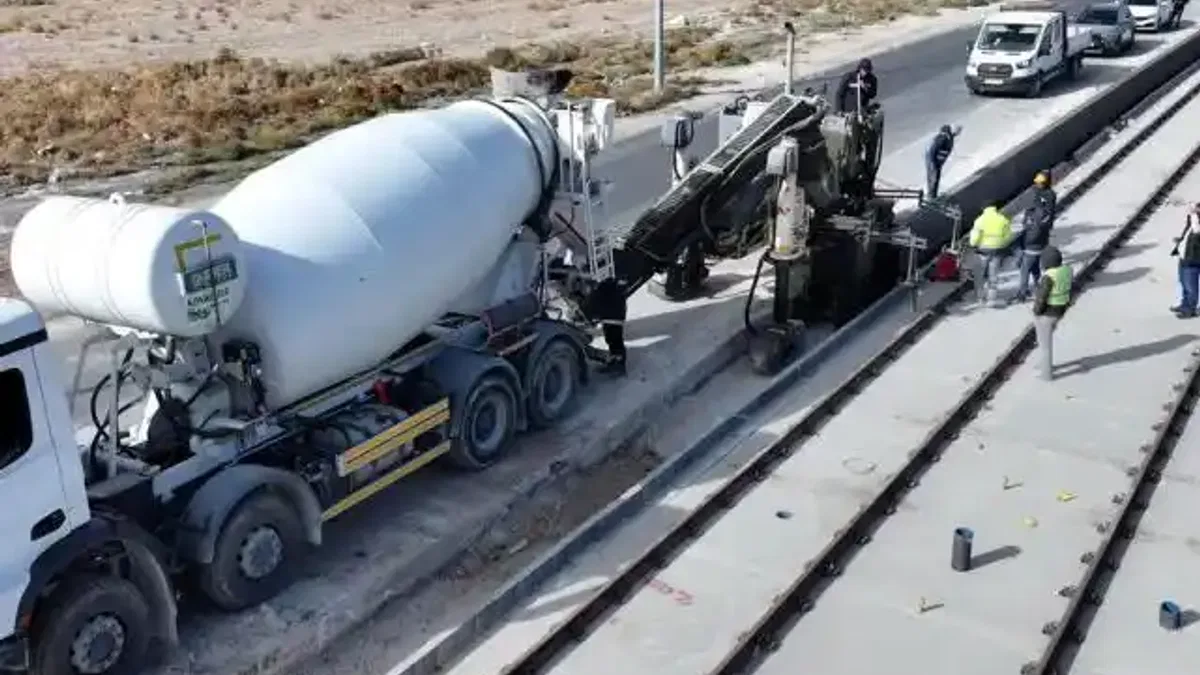 Konya Büyükşehir'den Yeni Tramvay Hattı İnşaatında Örnek Sistem