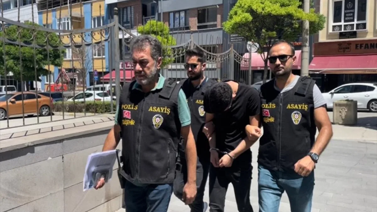 Eskişehir'de polis ekipleri dolandırıcılığı önledi