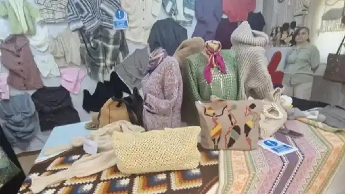 İstanbul Maltepeli kadınların el emeği eserleri sergilenmeye başladı