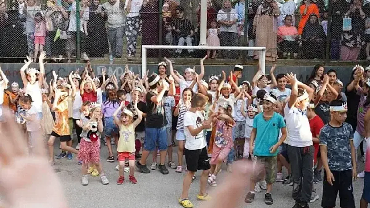 Bursa Yıldırım'da sokaklar şenlendi