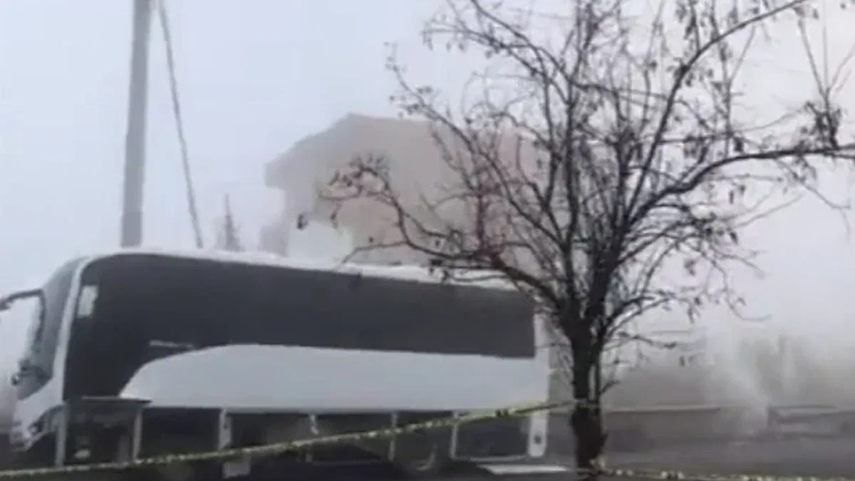 Diyarbakır'da polis aracına bombalı saldırı! 2 gözaltı