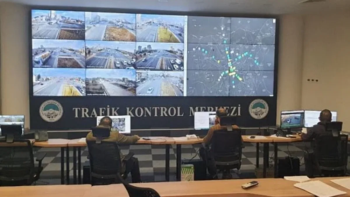 Kayseri Büyükşehir'den kavşaklarda 'yeşil' uygulama