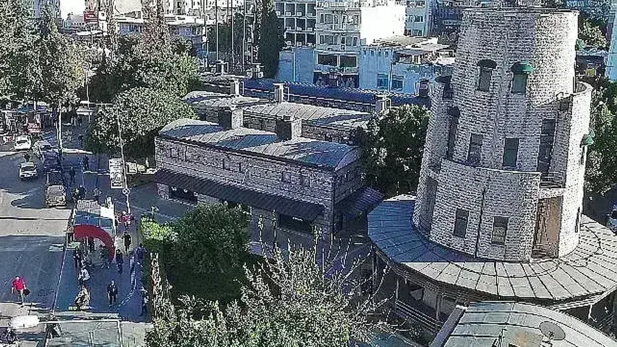 Antalya Büyükşehir Belediyesi Sobacılar Çarşısı'nı yeniledi