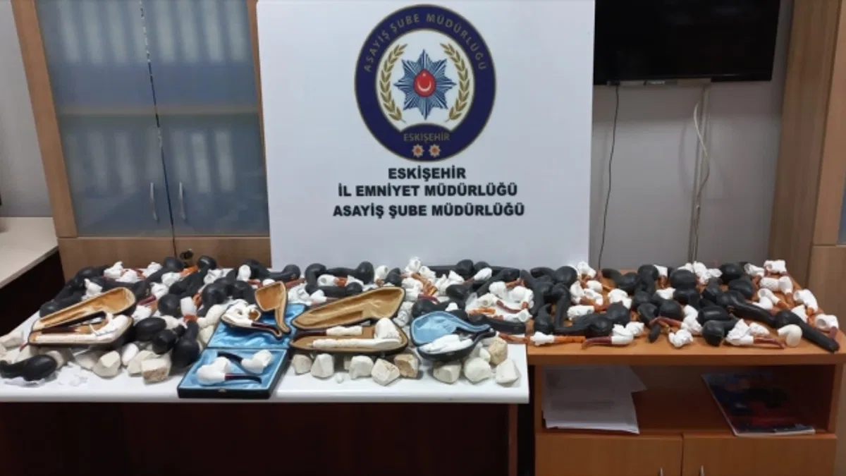 Eskişehir'de lüle taşı deposundan hırsızlık yapan 2 şüpheli tutuklandı