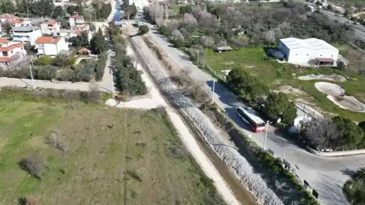 İzmir Yarımada’da dereler ıslah edildi