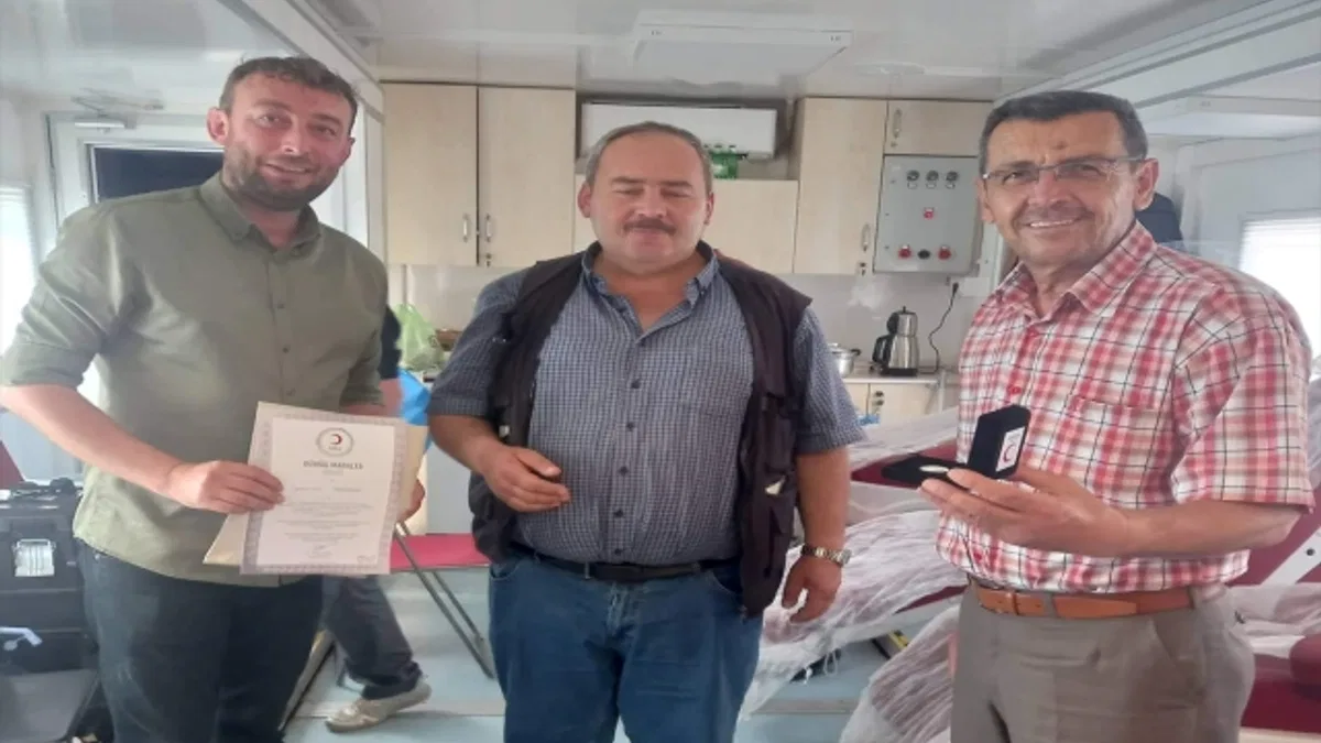 Beypazarı'nda kan bağışçılarına teşekkür belgesi ve madalya verildi