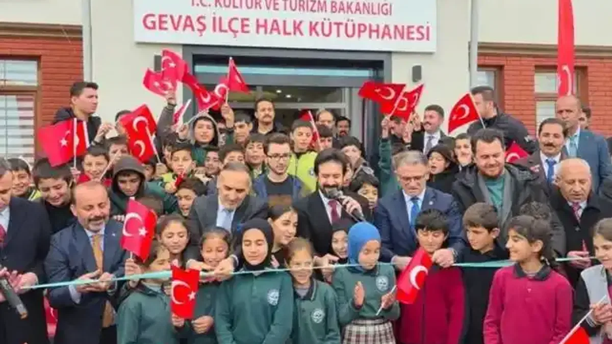 Van'da 10 yeni kütüphane hizmete açıldı