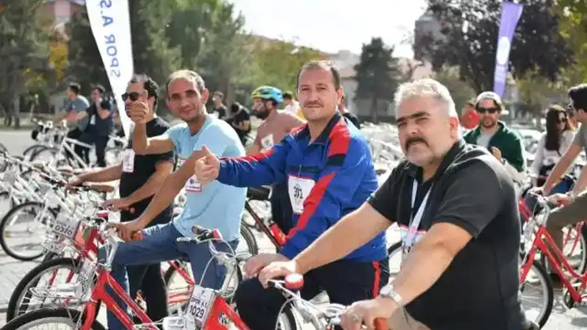 Doktorlar, Kayseri Büyükşehir ile “sağlık” için pedalladı