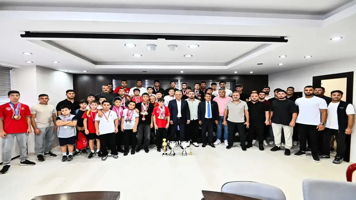 Antalya'da güreşçilerin yeni sezon hedefi büyük