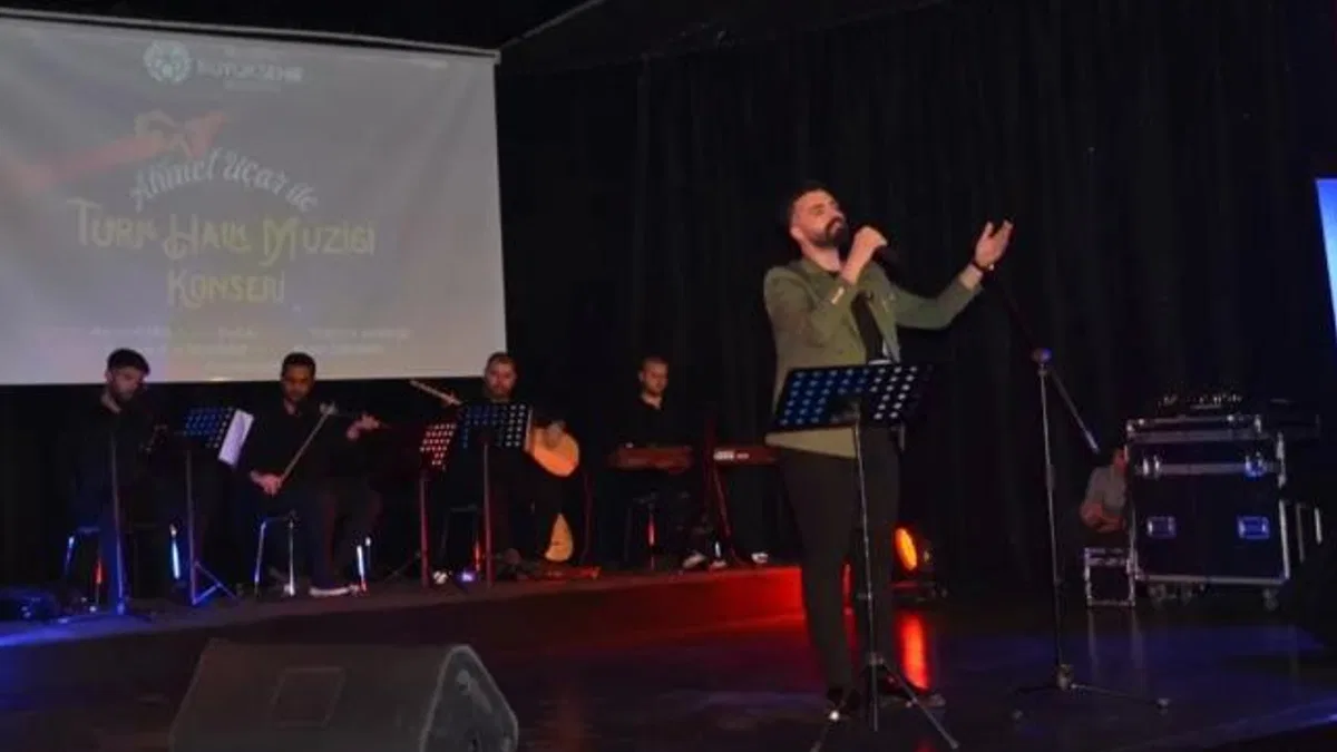 Malatya'da THM konseri kulakların pasını sildi