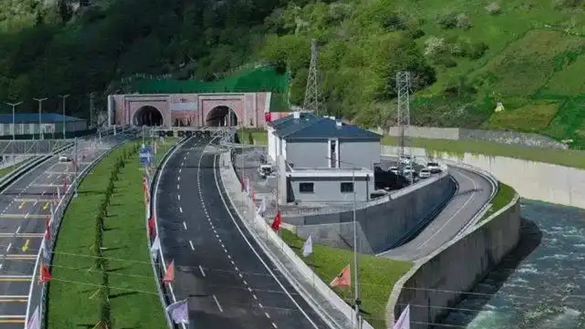 Zigana Tüneli seyahat süresi 20 dakika kısaldı