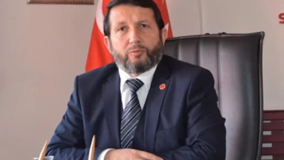 Kayseri Saadet sahaya iniyor