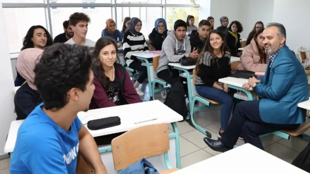 BUSMEK'in 616 kursiyeri hayallerine kavuştu