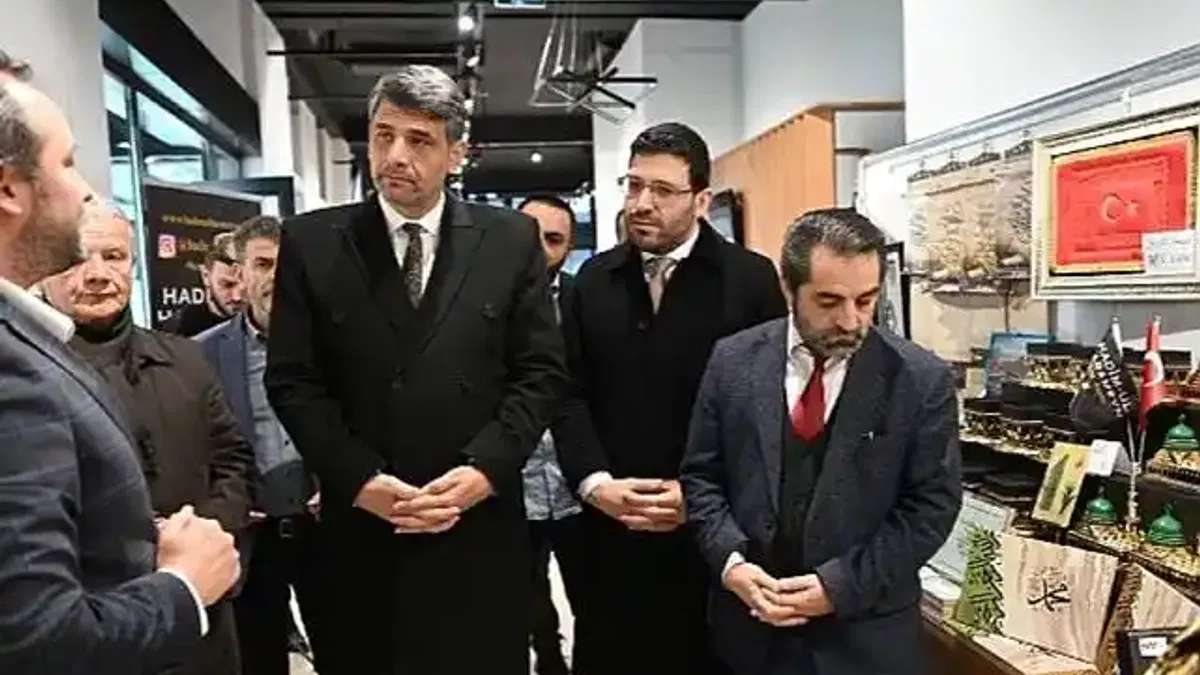 Başkan Kocaman Kutsal Emanetler Sergisini Ziyaret Etti