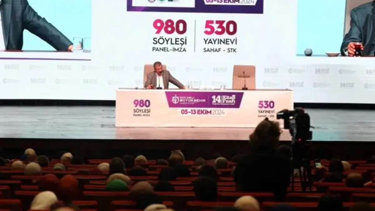 Kocaeli Kitap Fuarı entelektüel isimleri ağırladı
