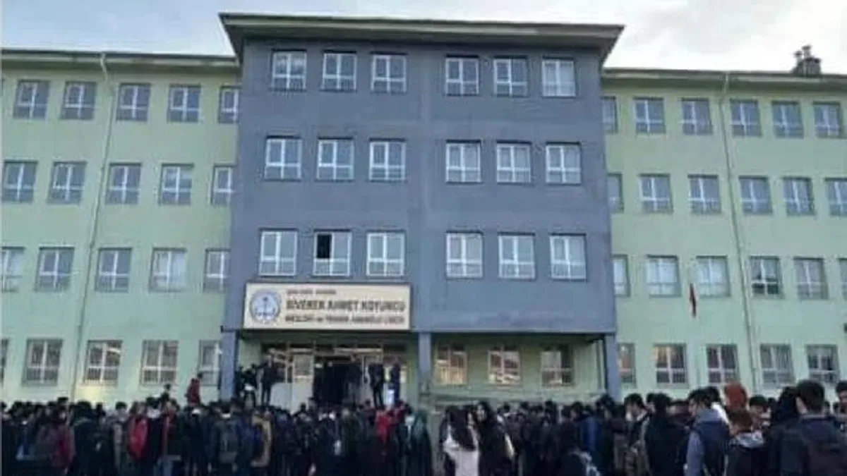 Siverek'teki okul saldırısında 20 gözaltı! 1 öğrencinin durumu ağır