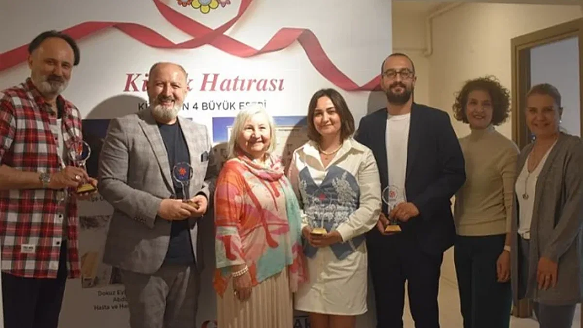Kitvak'tan moda tasarımcılarına teşekkür
