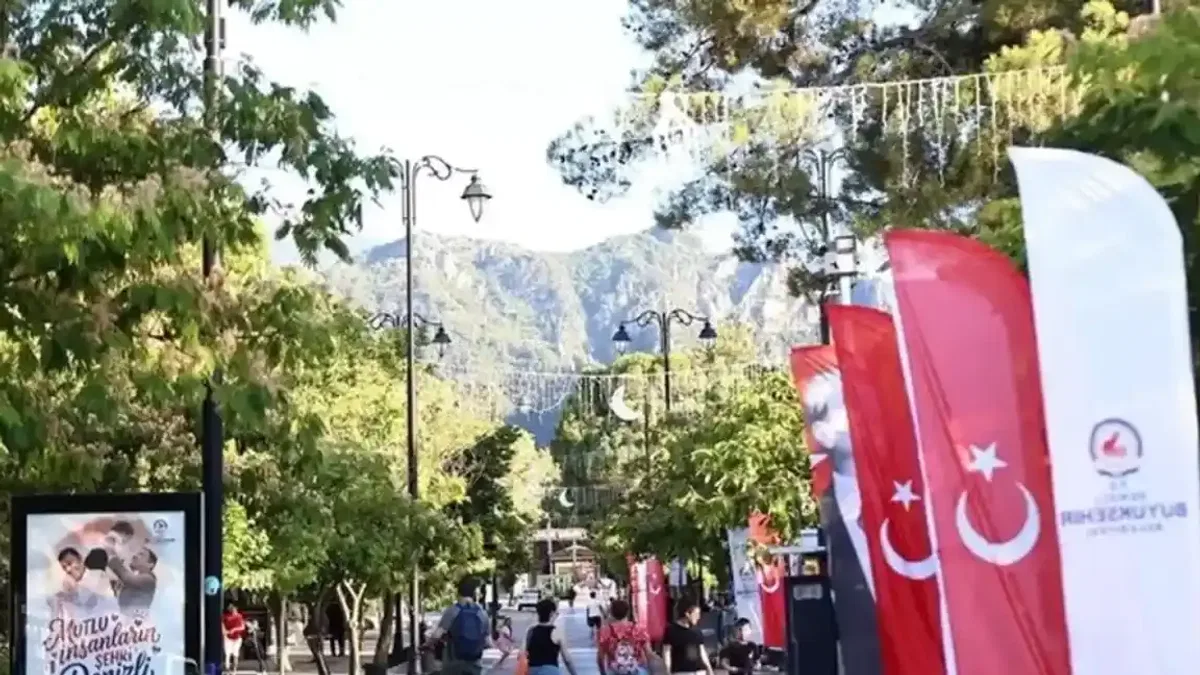 Denizli Çamlık Bulvarı'nda keyifli pazar