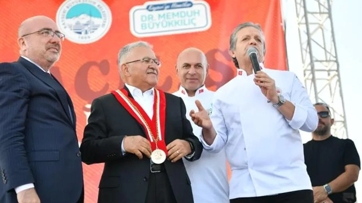 Başkan Büyükkılıç’a, Gastronomi Günleri’nde “duayen” ödülü
