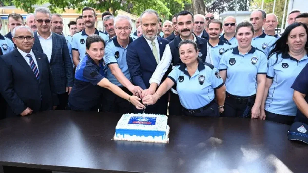 Bursa'da Başkan Aktaş'tan zabıtaya moral ziyareti