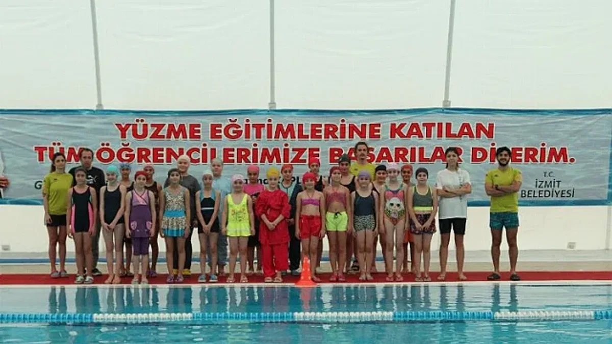 İzmit'te çocuklar yarıyıl tatilinde yüzmeyi öğrenecek!