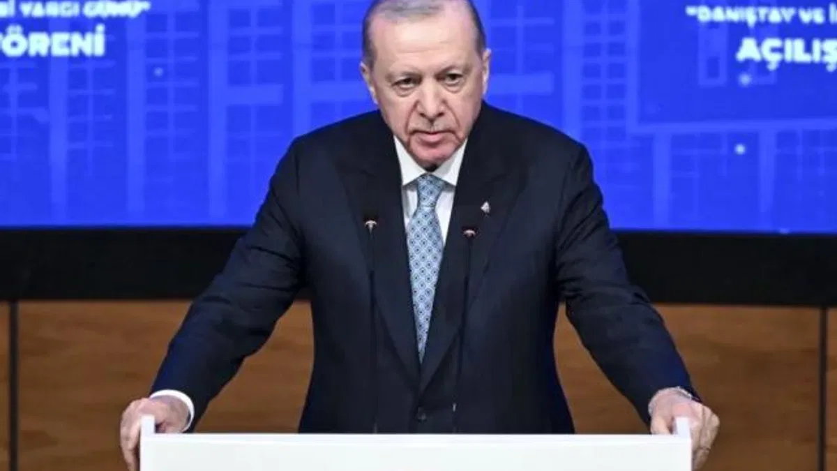 Cumhurbaşkanı Erdoğan: Demokratik ayıbı gidermek zorundayız!