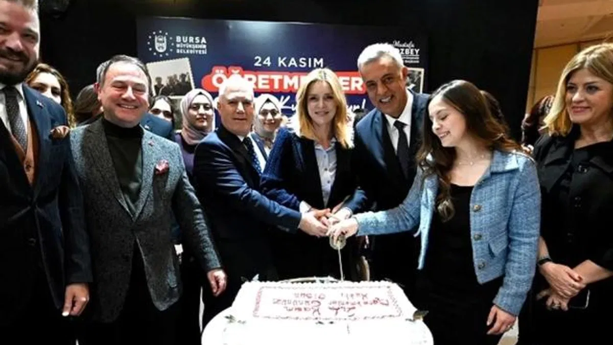 Bursa'da Başkan Bozbey, Büyükşehirli öğretmenlerle buluştu