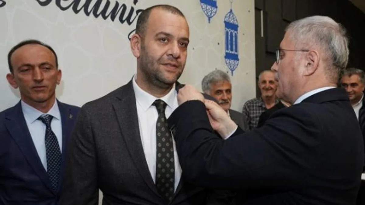 İstanbul Üsküdar'da Demokrat'tan AK Parti'ye 600 katılım
